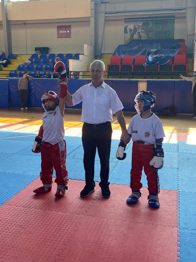 BANAZLI SPORCULAR EGE'DE DERECEYE GİRDİ