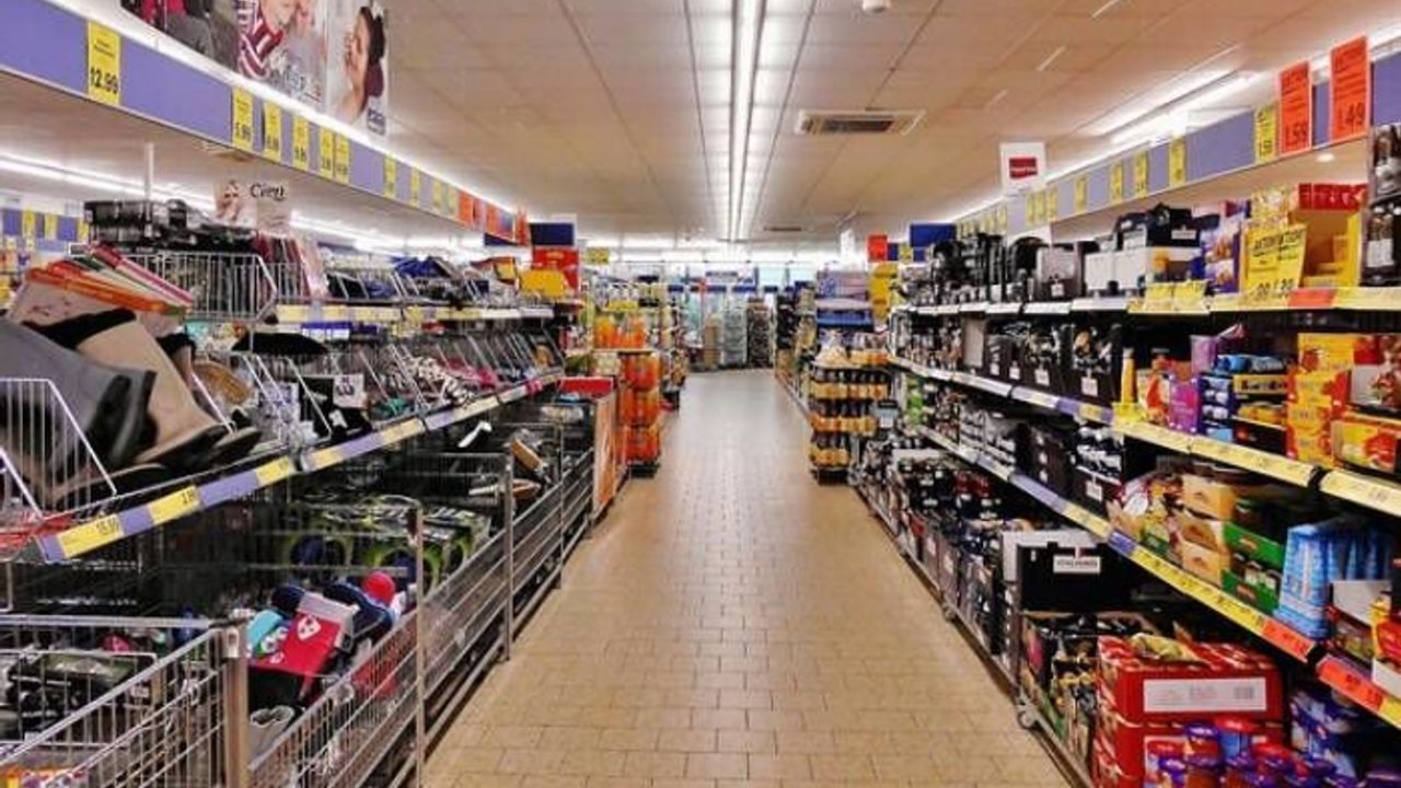 Belçika’da mağazalar artık saat 21.00’e kadar açık kalacak
