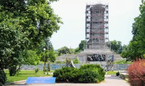 Демонтират строителното скеле, разположено в парк „Княжеска градина“ в София