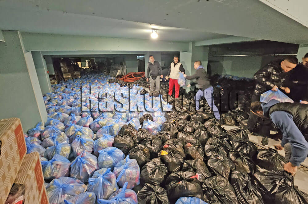 Доброволци раздадоха 1 000 пакета с хранителни продукти на нуждаещи се