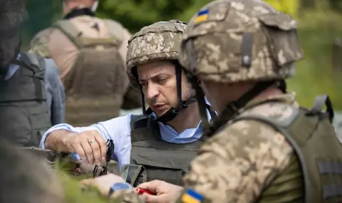 Зеленски сключва нови договори за оръжия и военна помощ със съюзниците, за да защити страната си от Русия