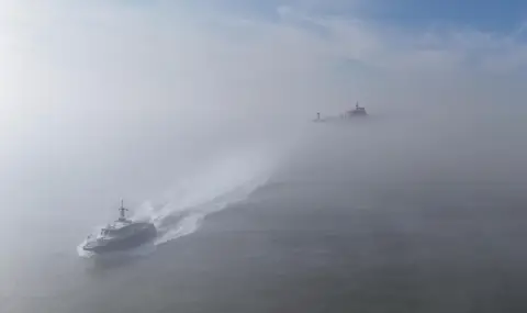 Ирански военен съветник заплаши САЩ с удари по кораби в Ормузкия проток