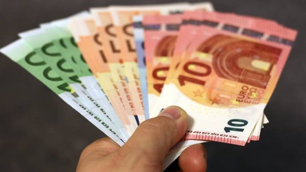 Fransa’da iş arayanlara ve eğitim almak isteyenlere maddi destek