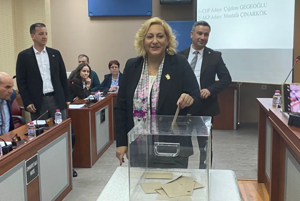 İL GENEL MECLİSİNDE GEGEOĞLU GÜVEN TAZELEDİ!