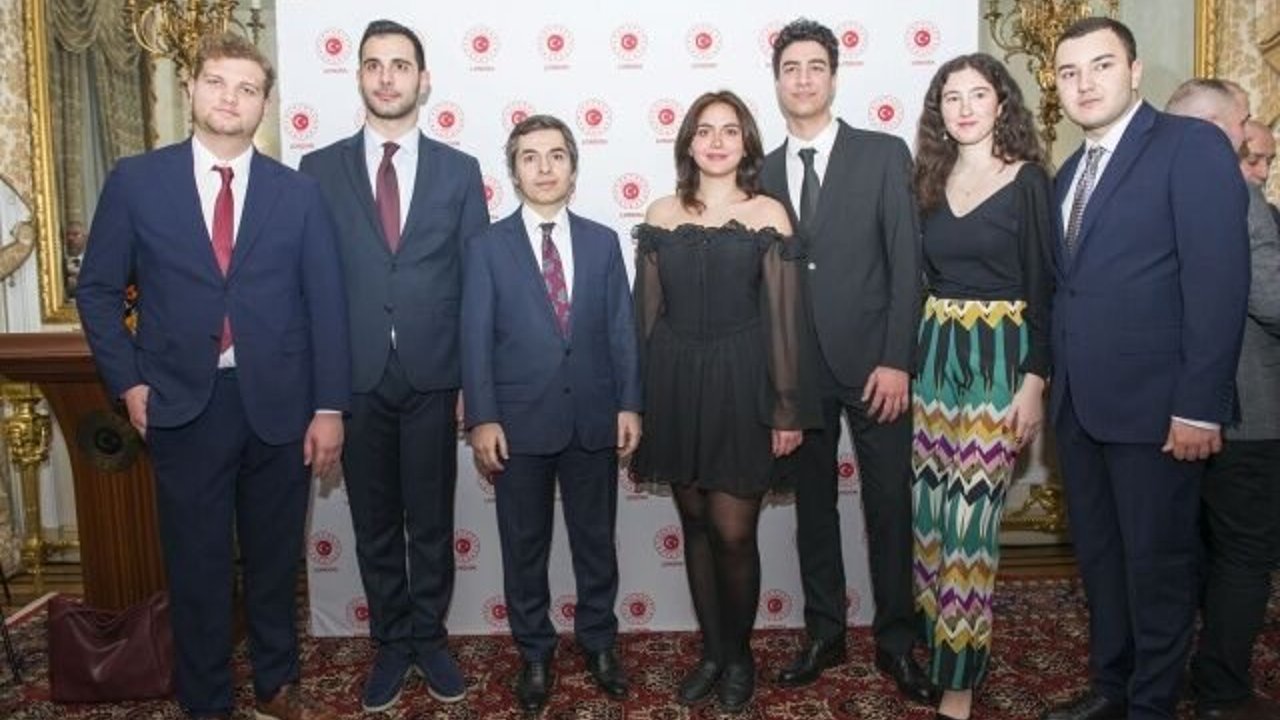 İngiltere’deki Türk öğrenciler ile Türk iş dünyası temsilcileri bir araya geldi
