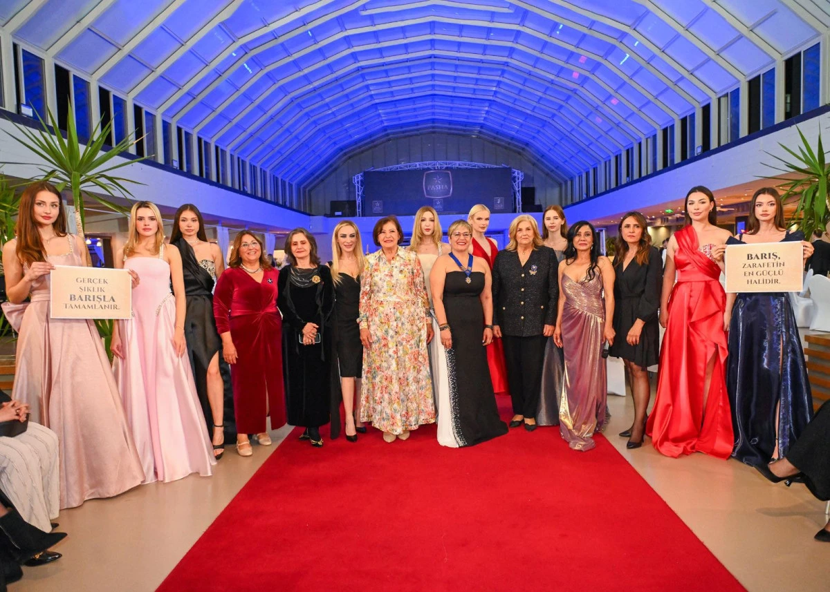 Kale Inner Wheel Kulübü, Derya Grup Sponsorluğunda Şıklık ve Barışı Bir Araya Getirdi
