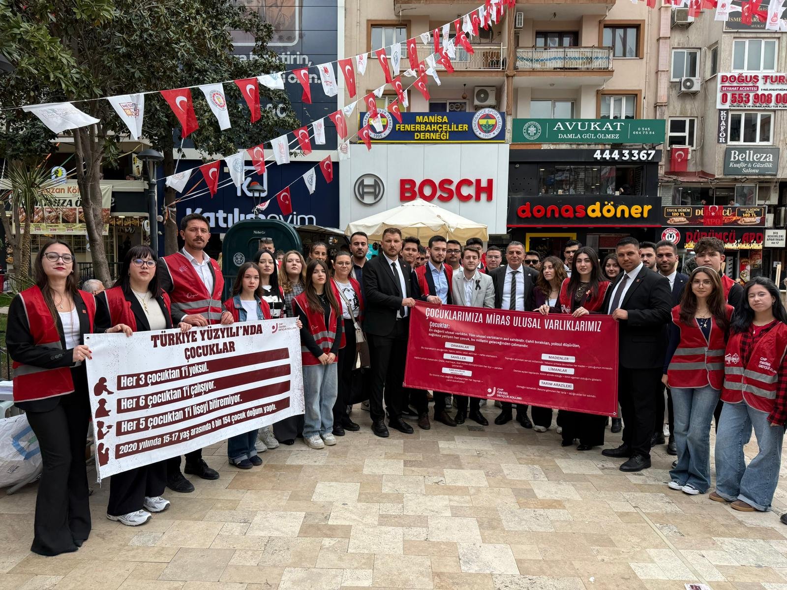Manisa’da Anlamlı Sergi: Kaybedilen Çocuklar Unutulmadı