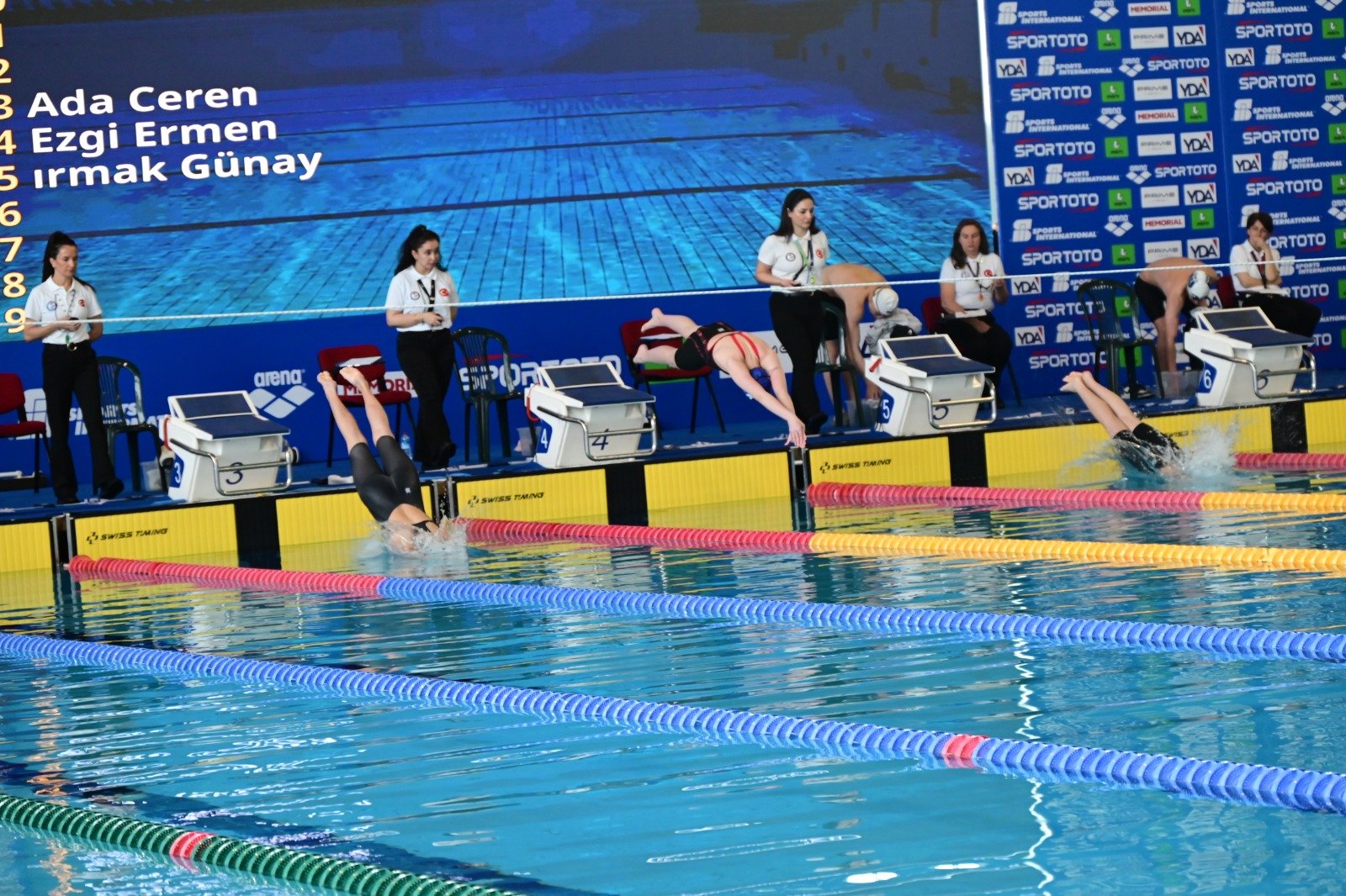 Olimpik Havuz’da yüzücü ordusu!