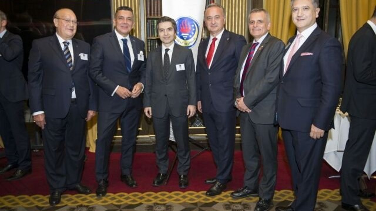 Türk Eğitim Derneği (TED) Cumhuriyet'in 100 Yılını Londra'da Kutladı