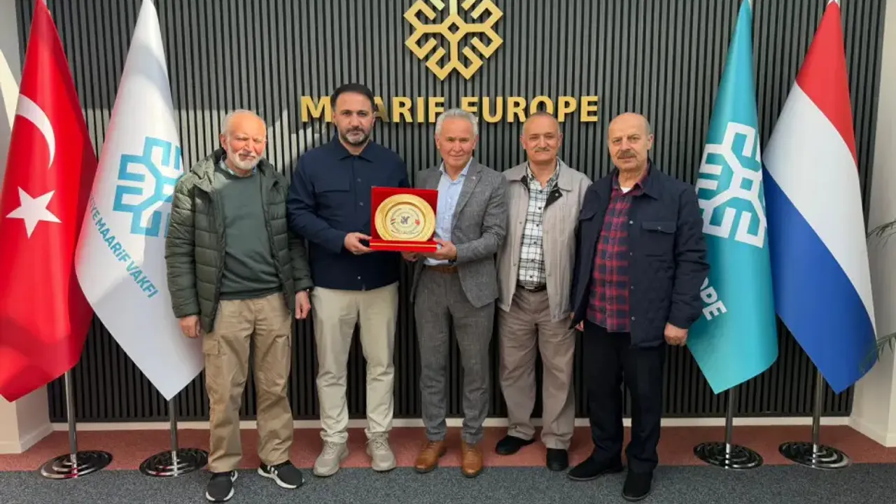 Türk STK temsilcilerinden Maarif Europe’a nezaket ziyareti