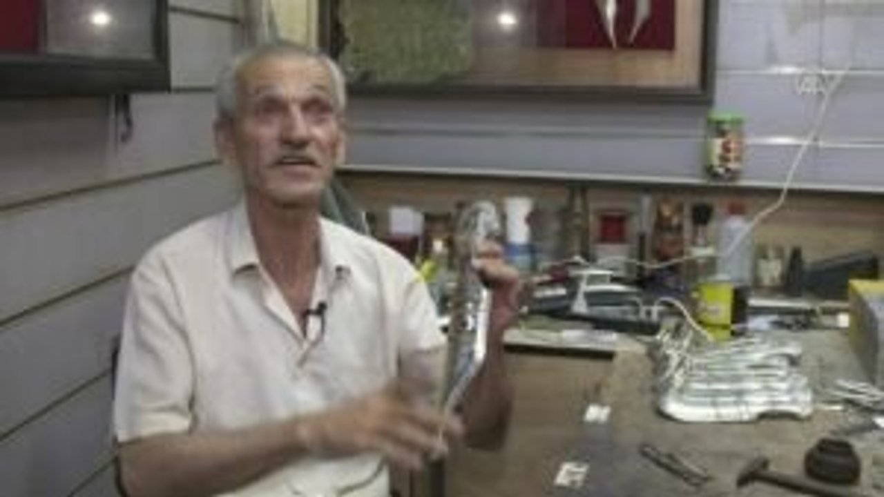 Ürdünlü hançer ustası Ebu Muheysin, 2 asırlık ata mesleğini yaşatıyor