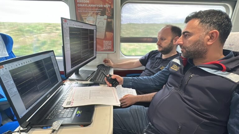 Vali Sezer’den ‘hızlı tren’ testi