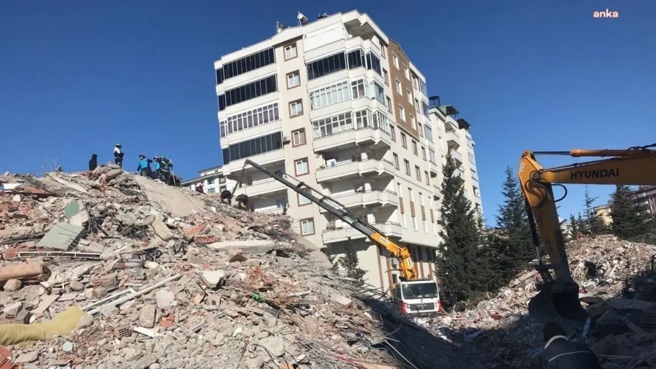 148 kişinin öldüğü Hamidiye Sitesi davasında karar: Müteahhide 21 yıl, 15 sanığa beraat