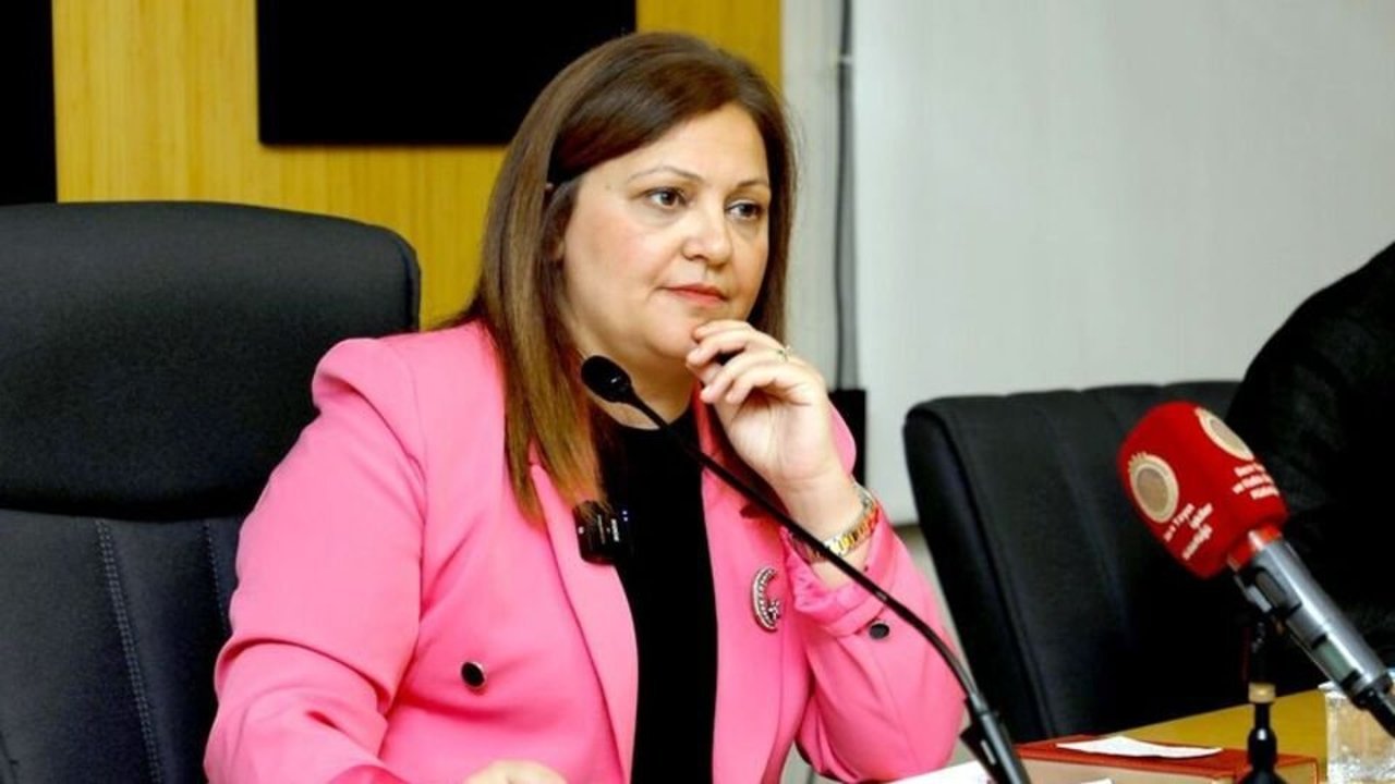 Afyon Belediye Başkanı Burcu Köksal'ın AKP'ye geçeceği iddia edildi