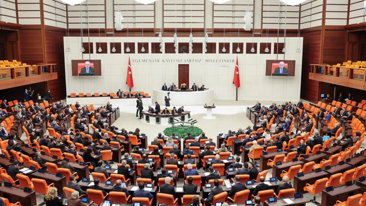 Aidat fiyatları uçuşa geçmişti... TBMM'de yeni düzenleme kabul edildi!