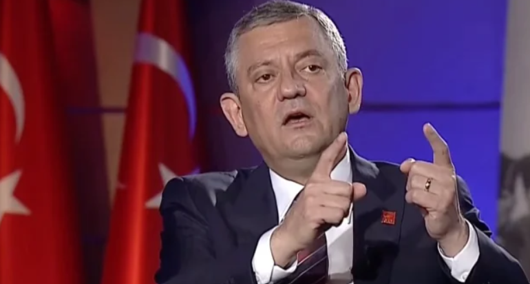 Bakan Akın Gürlek, Erdoğan'ı mı dinliyor? Kriptolu telefon iddiası