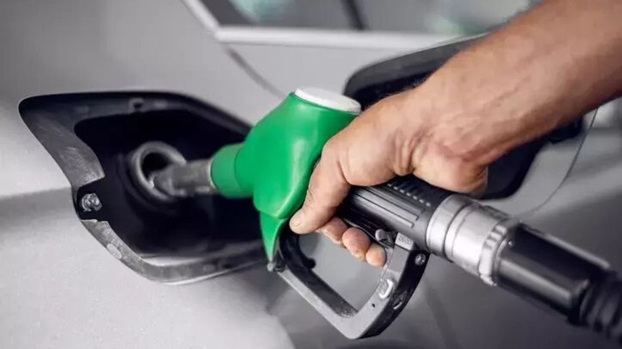 Benzine gece yarısı zammı geliyor: LPG’de ise tabela tersine dönecek