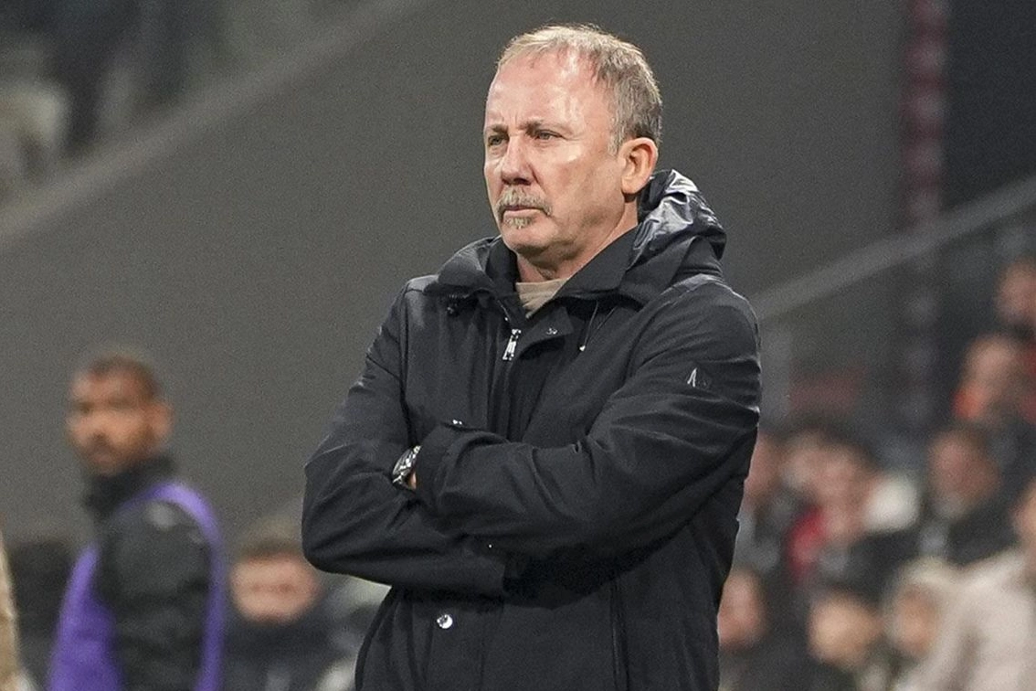 Beşiktaş'tan ''Sergen Yalçın istifa edecek'' iddialarına yanıt
