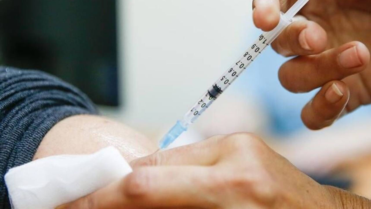 BioNTech COVID-19 aşı üretimini durduruyor, fabrikalarını kapatıyor