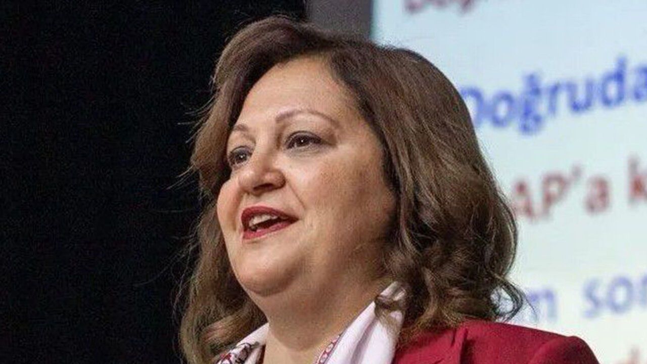 Burcu Köksal AK Parti kararını açıkladı! "CHP'de siyaset yapma imkanım kalmadı"