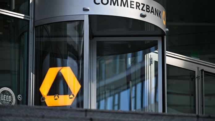 Commerzbank’ta 3 bin kişi işten çıkarılacak