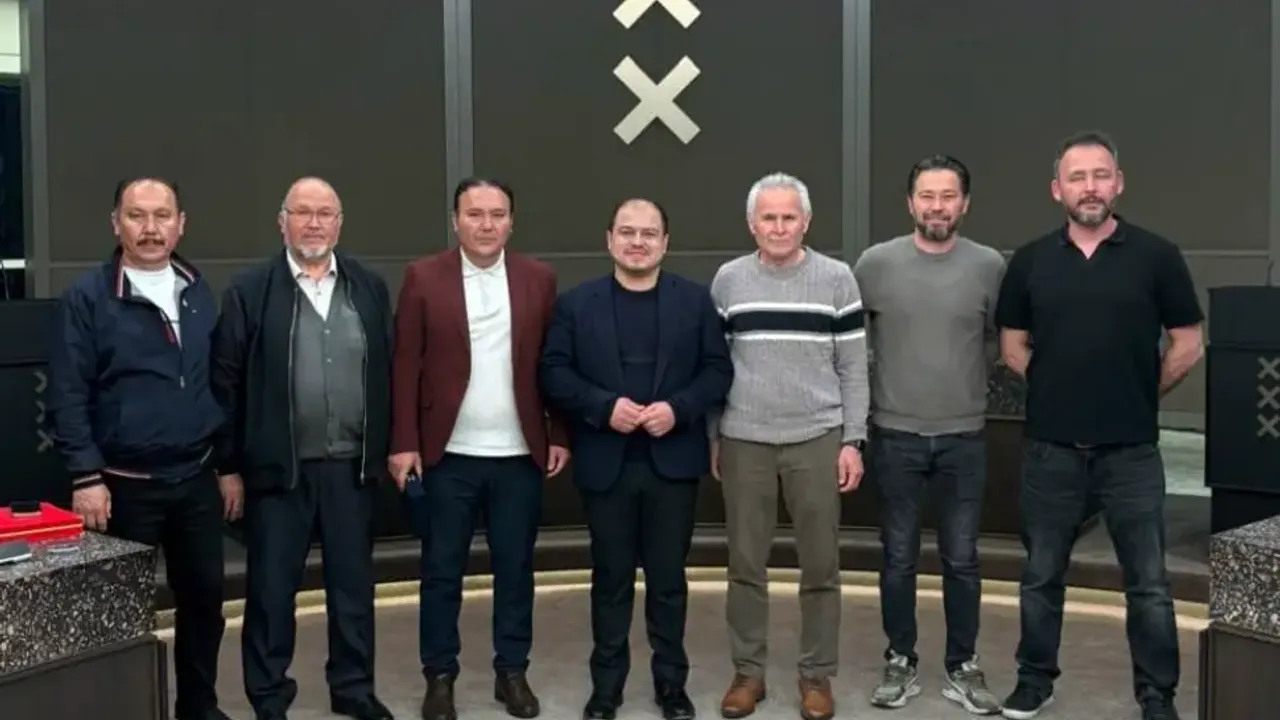 Dünya Nogay Türkleri Amsterdam’da birlik mesajı verdi