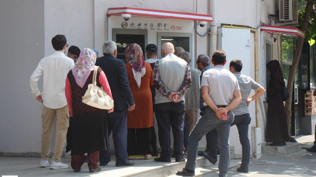 Emekli bayram ikramiyesini bu tarihta alacak!