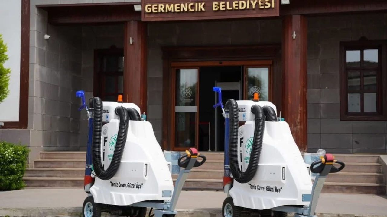 Germencik’te yeni araçlar hizmete girdi! 2 elektrikli araç ilçe sokaklarında