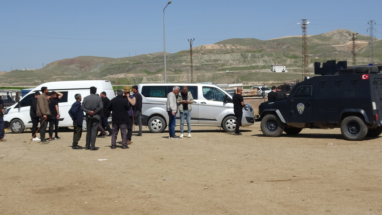 Hayvan pazarı savaş alanına döndü: 1 ölü, 13 yaralı