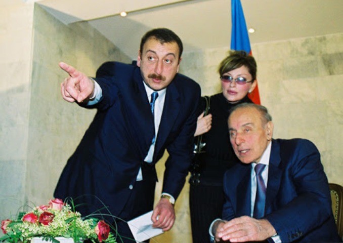 Heydər Əliyevin anadan olmasının 103-cü ildönümüdür
