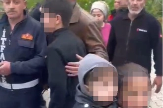 Isparta Eğirdir'de tırmandıkları kayalıklarda mahsur kalan çocuklar kurtarıldı