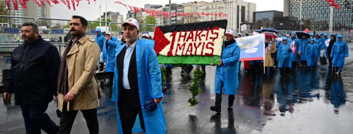 İSTANBUL'DA BAZI SENDİKALAR 1 MAYIS EMEK VE DAYANIŞMA GÜNÜ'NÜ KUTLADI