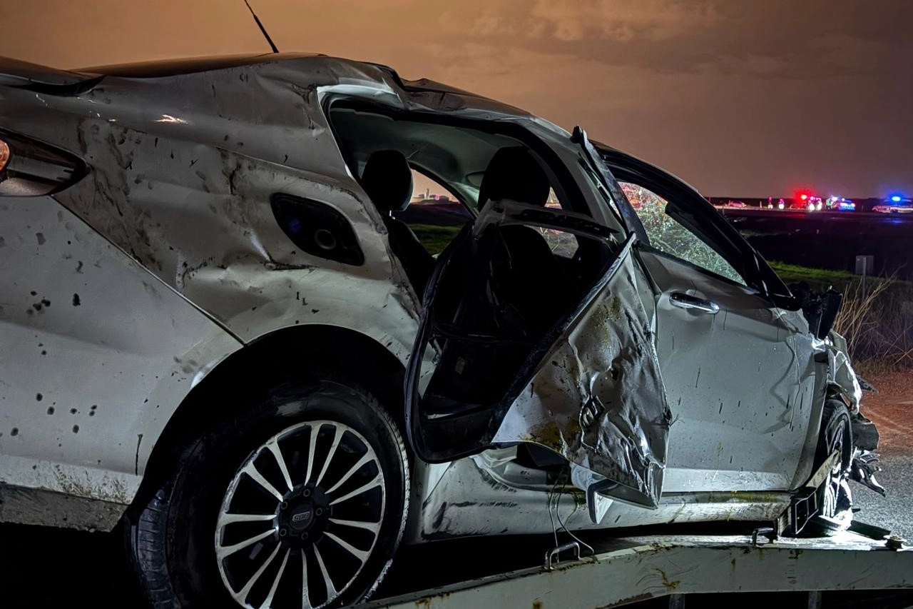 Kayseri'de takla atan otomobilde anne ve oğlu yaralandı