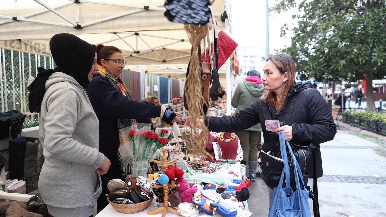 Konak'ta annelere özel kermes!