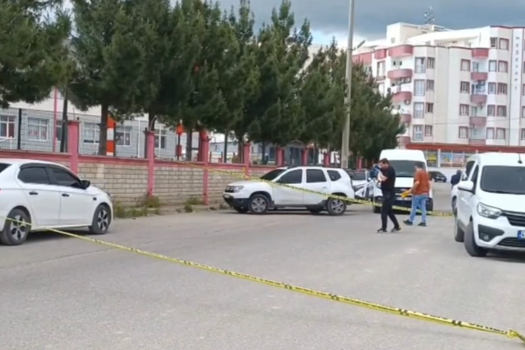 Mardin'de otomobilden inerken silahlı saldırıda yaralandı