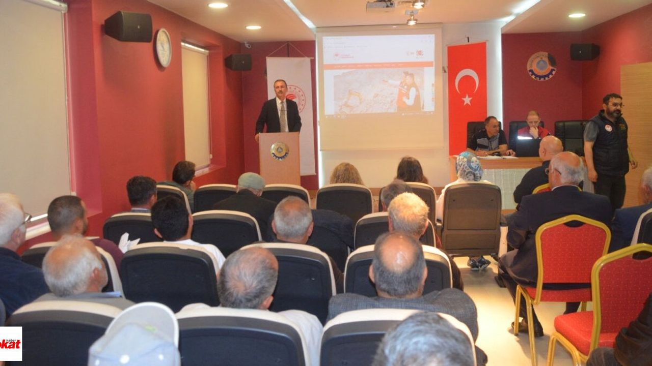Niksar'da Çiftçilere Seradan Yapay Zekâya Dev Destek Anlatıldı