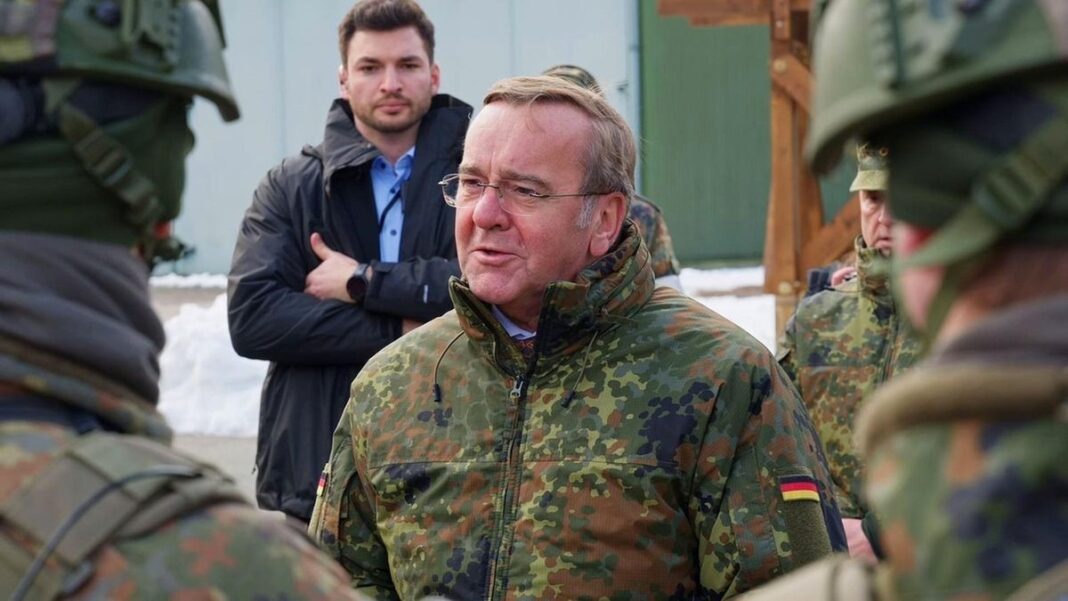 Pistorius Kiev’de, Schröder gündemde