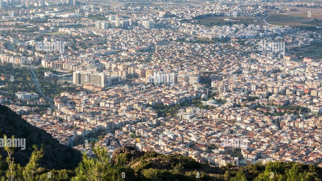 PİYASA EKRANLARI HAREKETLİ: ALTIN YATIRIMCISININ GÖZÜ MANİSA'DA