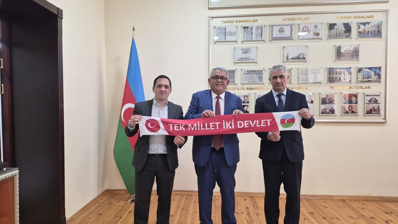 Sakaryalı Profesöre Azerbaycan’da Büyük İlgi
