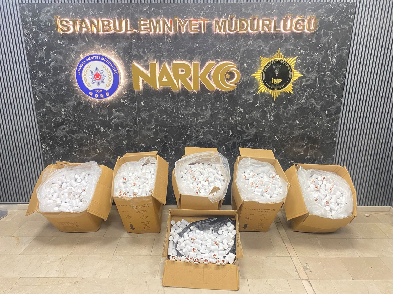 Tuzla'da uyuşturucu operasyonu! 150 bin hap ele geçirildi