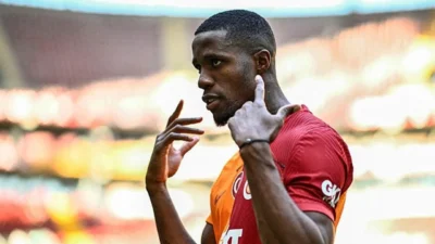 Wilfried Zaha beklenen imzayı atıyor: Galatasaray macerası sona eriyor