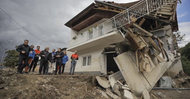 AFAD, Bosna Hersek'te selden etkilenen bölgeye yardım ulaştırıyor