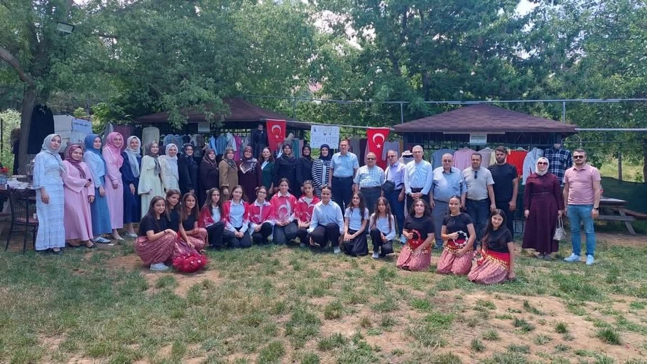 Afyon Sandıklı'da El Emeği Göz Nuru Eserler Sergide