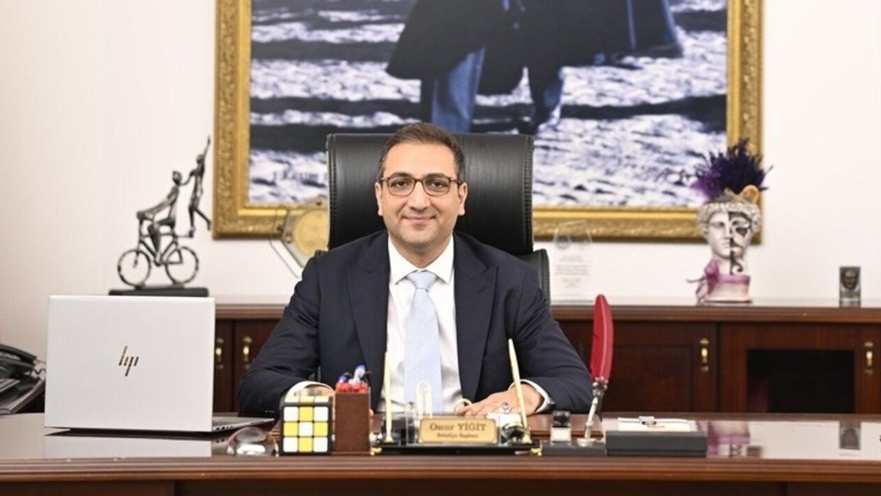 Balçova Belediyesi’ne operasyon: Onur Yiğit ve birçok isme gözaltı!