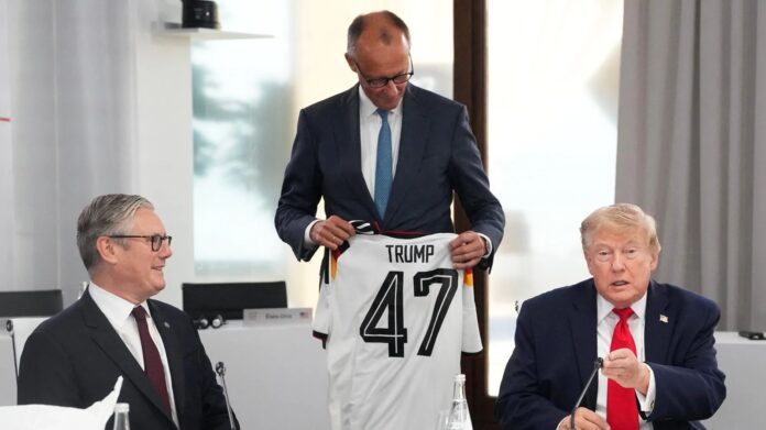 Başbakan Merz’den Trump’a Alman milli takım forması