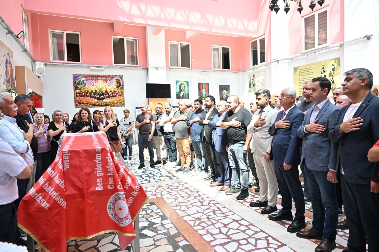 Başkan Şimşek’in Acı Günü: Annesi Gülşinaz Şimşek Son Yolculuğuna Uğurlandı