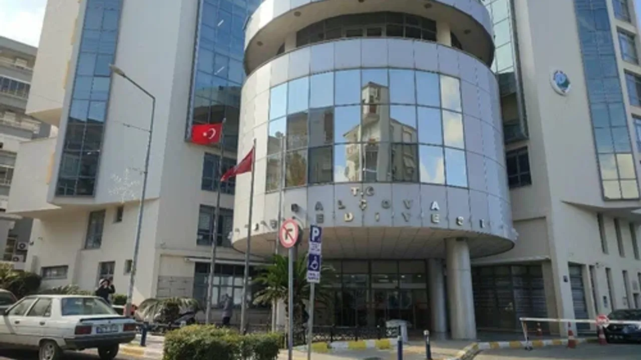 Belediyeye şafak operasyonu! Başkan ve Eski Vekil gözaltında
