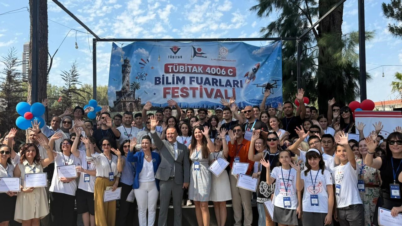 İzmir’de Bilim Şenliği: 4 Bin Proje Arasından Seçilen En Özgün 50 Tasarım Sergilendi