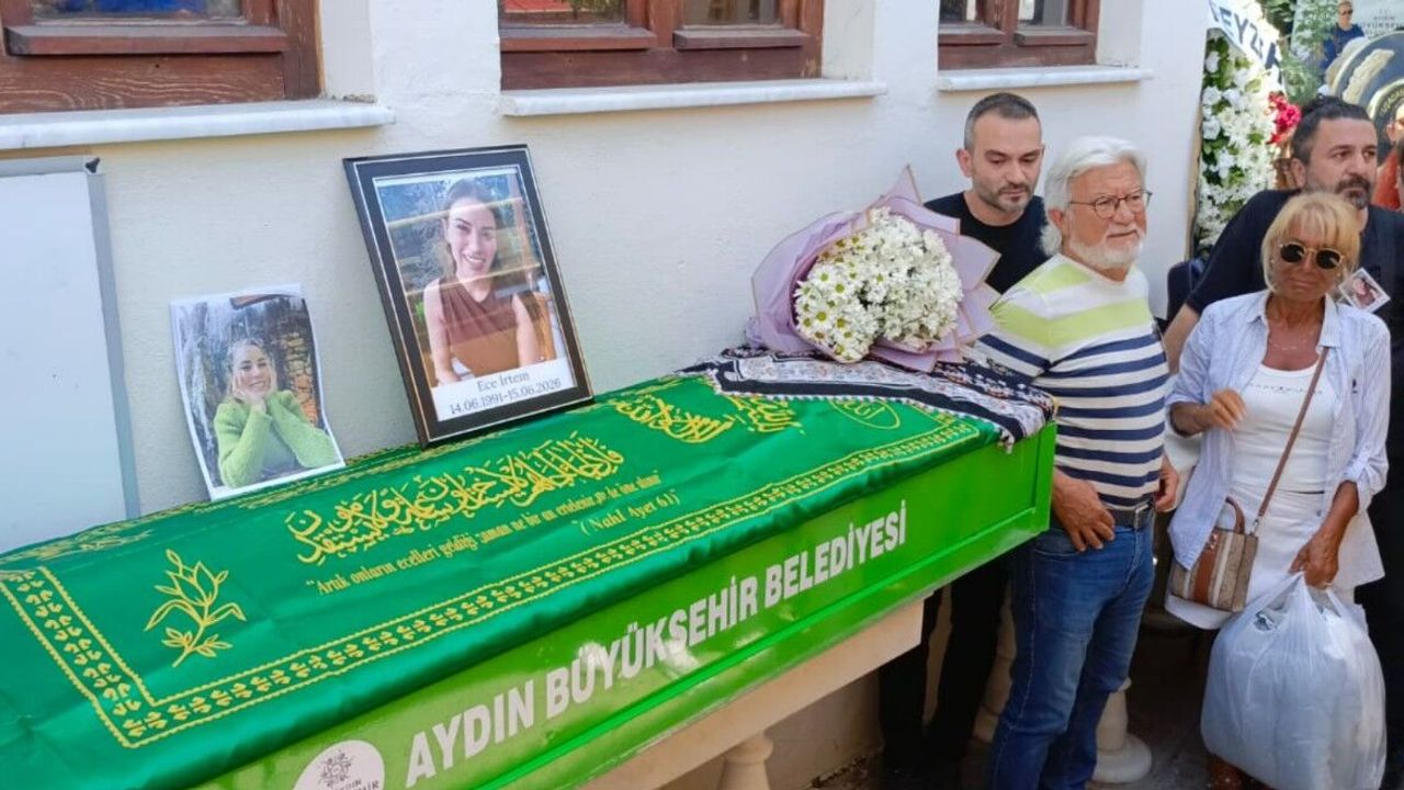 Oyuncu Ece İrtem Kuşadası’nda son yolculuğuna alkışlarla uğurlandı