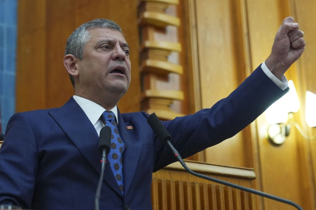 Özgür Özel: Seçilmiş il başkanlarının arkasındayız
